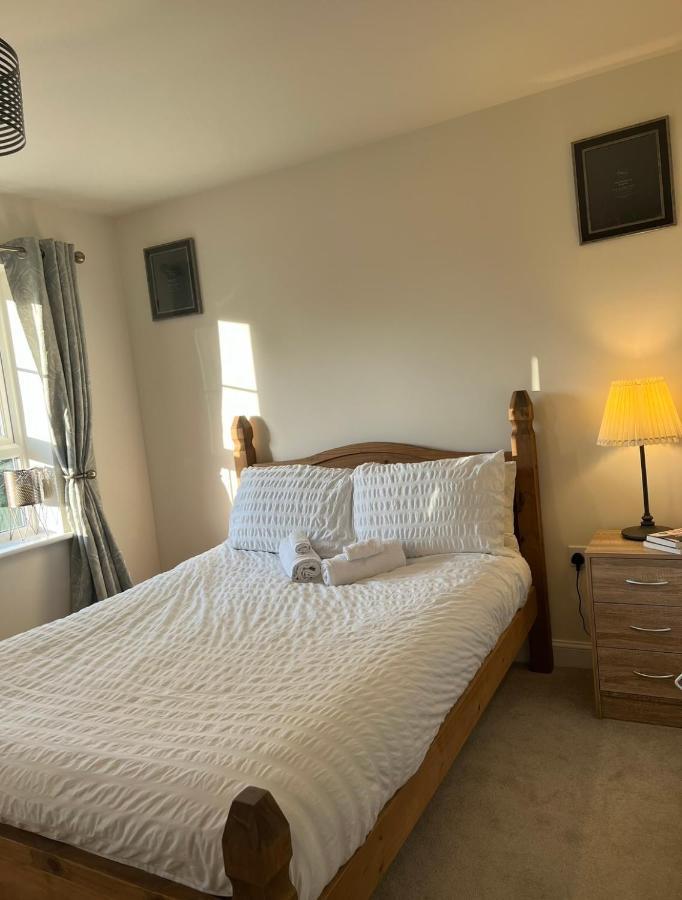Cosy Double Room With Private Bathroom Homestay Caldecote Εξωτερικό φωτογραφία